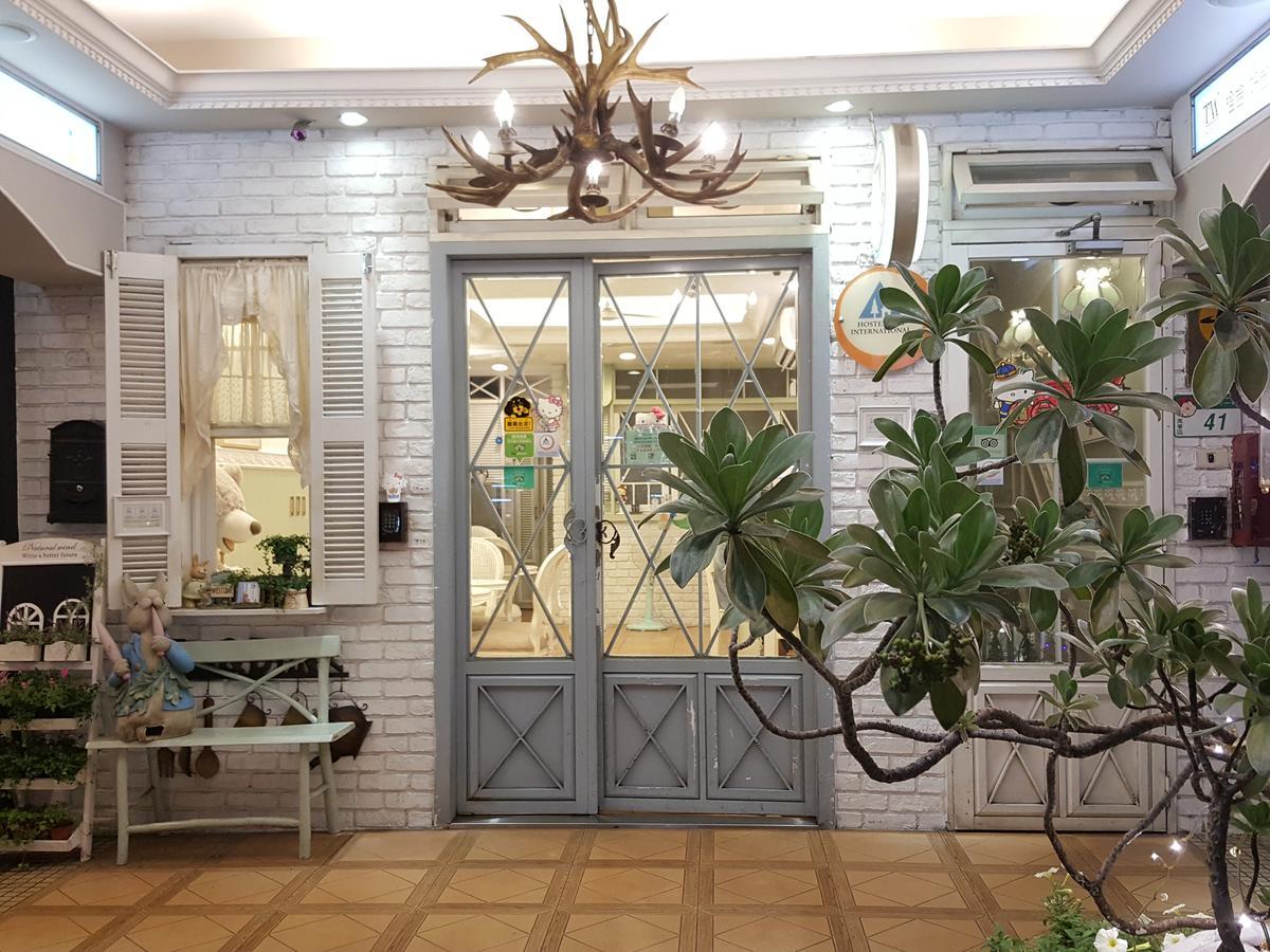 橙舍一館 Tw Hostel I Тайпей Екстериор снимка